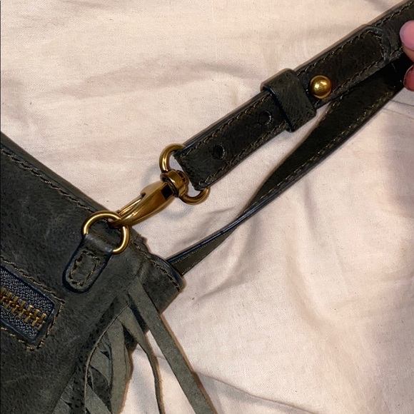 New Cynthia Vicent leather boho fringe crossbody - Picture 8 of 9